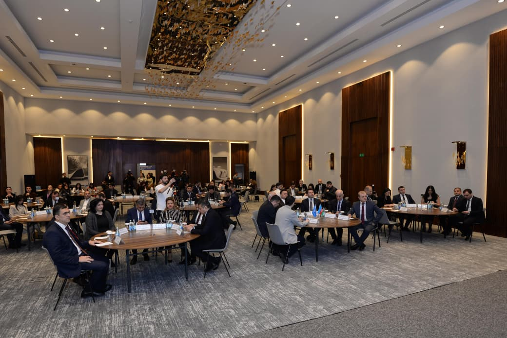 Təhsil Tələbə Krediti Fondunun 4 illik fəaliyyətinə dair hesabat tədbiri keçirilib