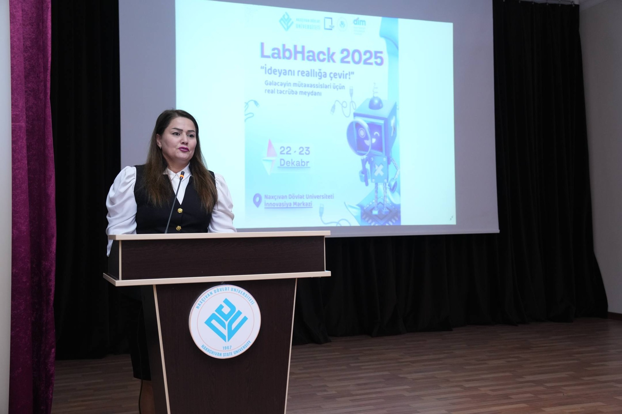 NDU-da “LabHack 2025” Hakatonu keçirilib