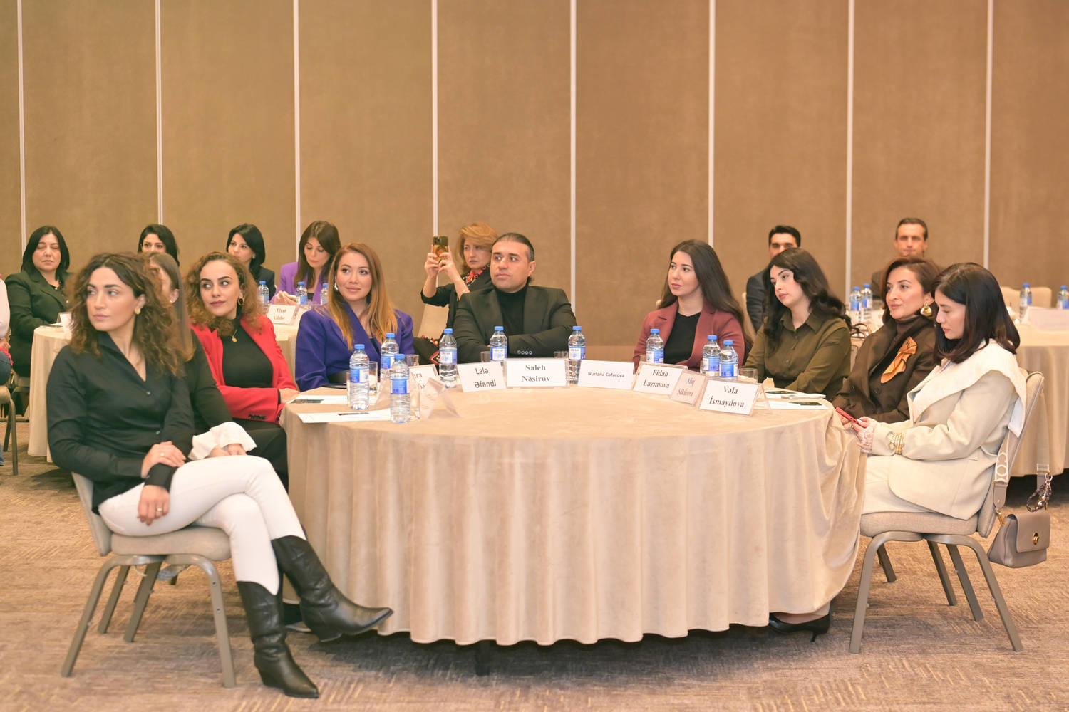 Bloger və influenserlərlə açıq dialoq formatında görüş keçirilib