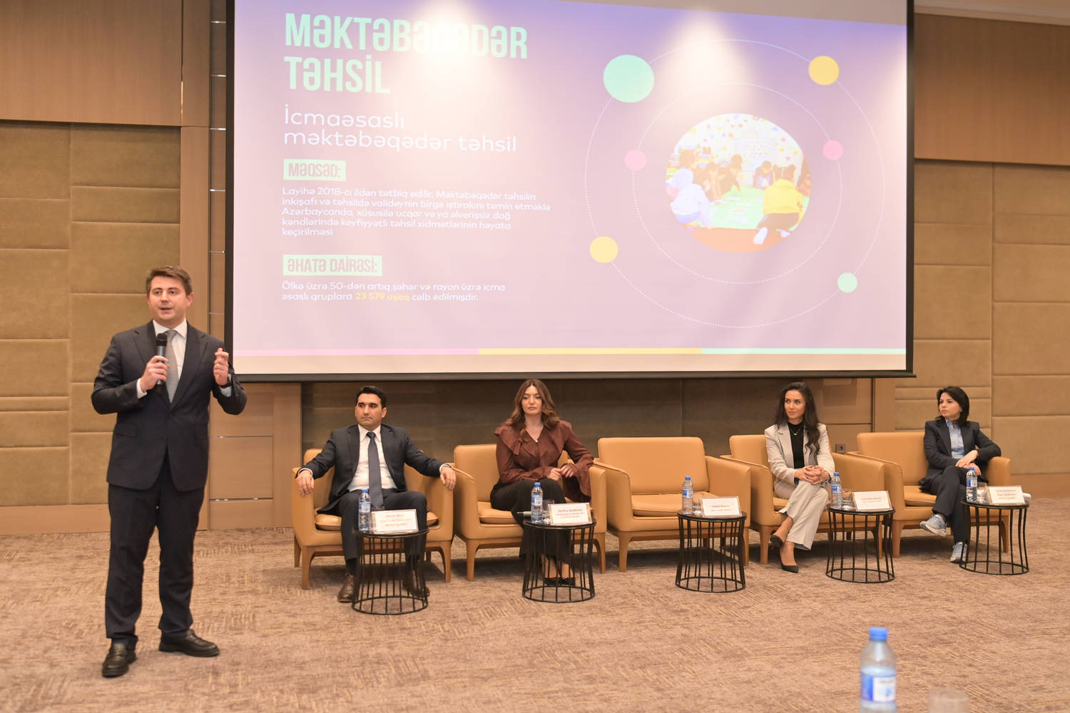 Bloger və influenserlərlə açıq dialoq formatında görüş keçirilib