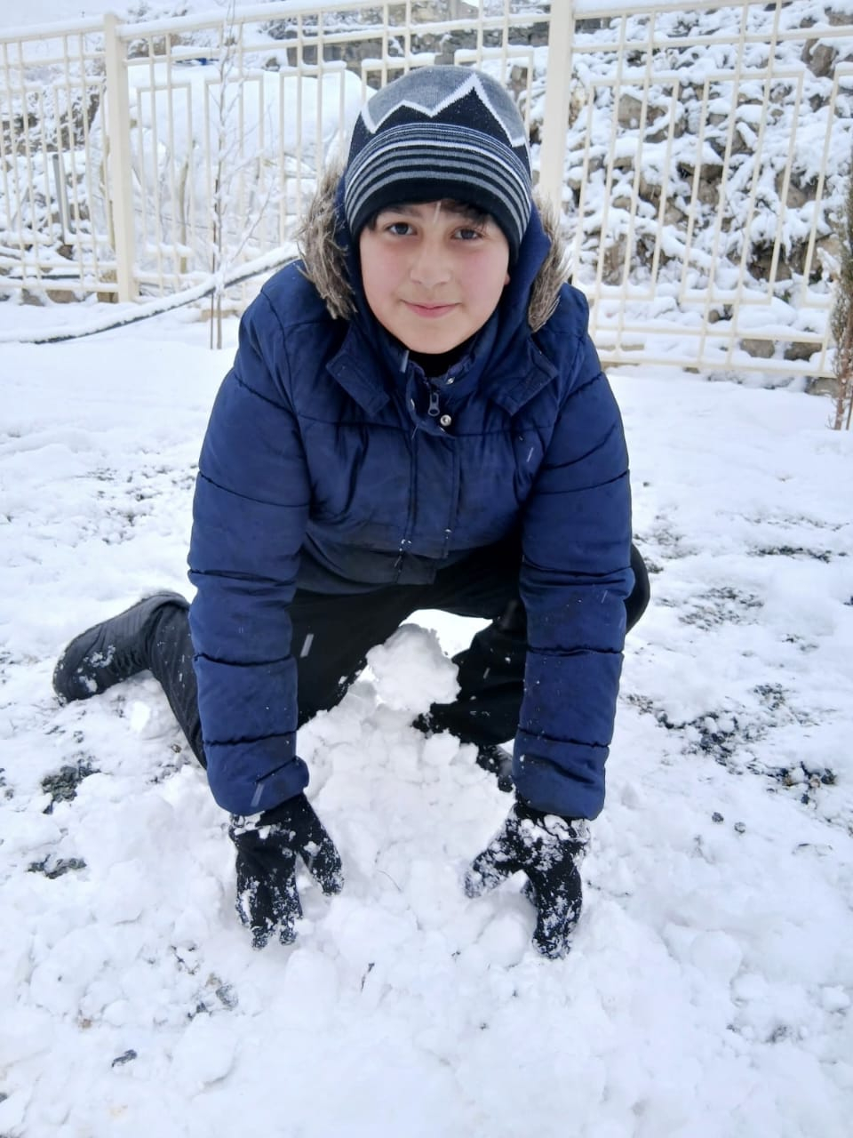 Kəlbəcərli şagirdlərin ilk qar sevinci