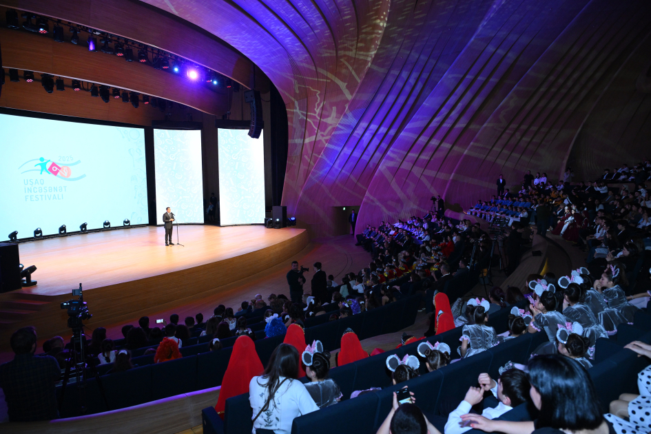 Uşaq İncəsənət Festivalının yekun mükafatlandırma mərasimi keçirilib