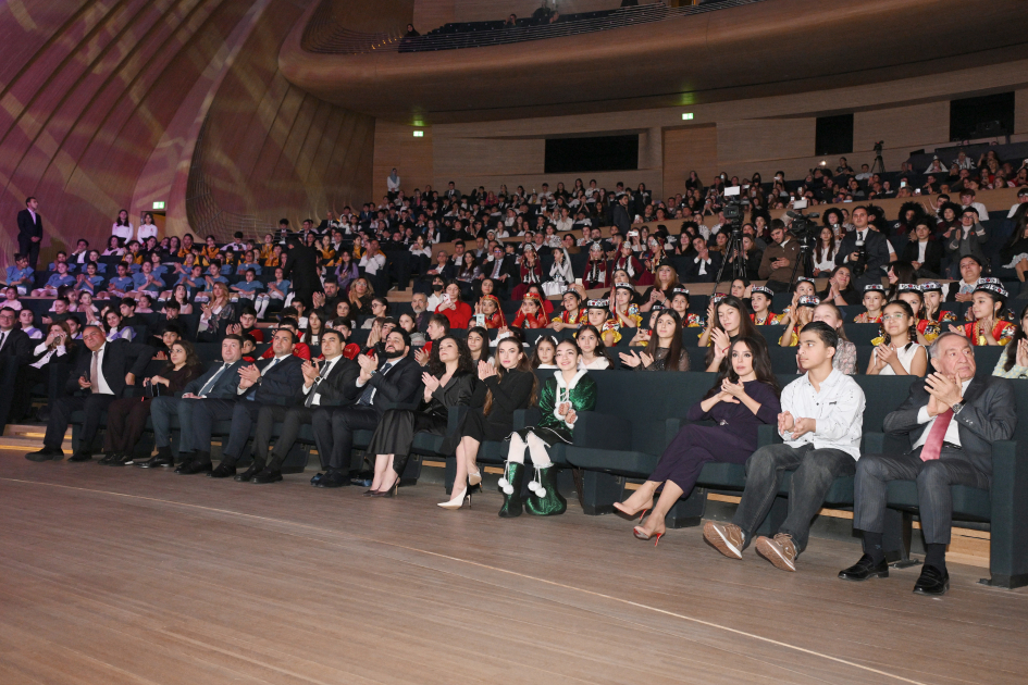Uşaq İncəsənət Festivalının yekun mükafatlandırma mərasimi keçirilib
