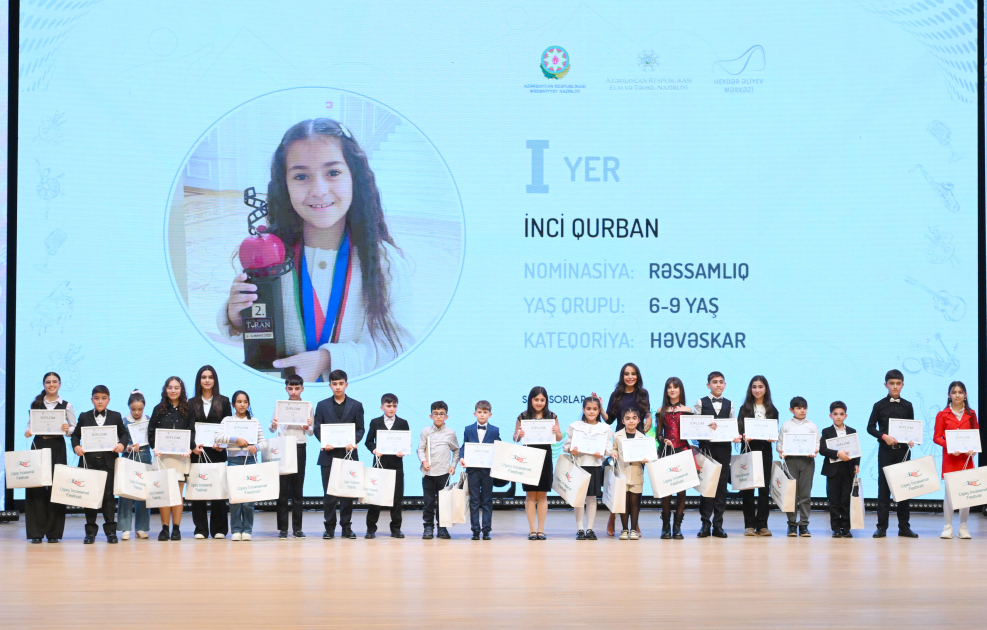 Uşaq İncəsənət Festivalının yekun mükafatlandırma mərasimi keçirilib