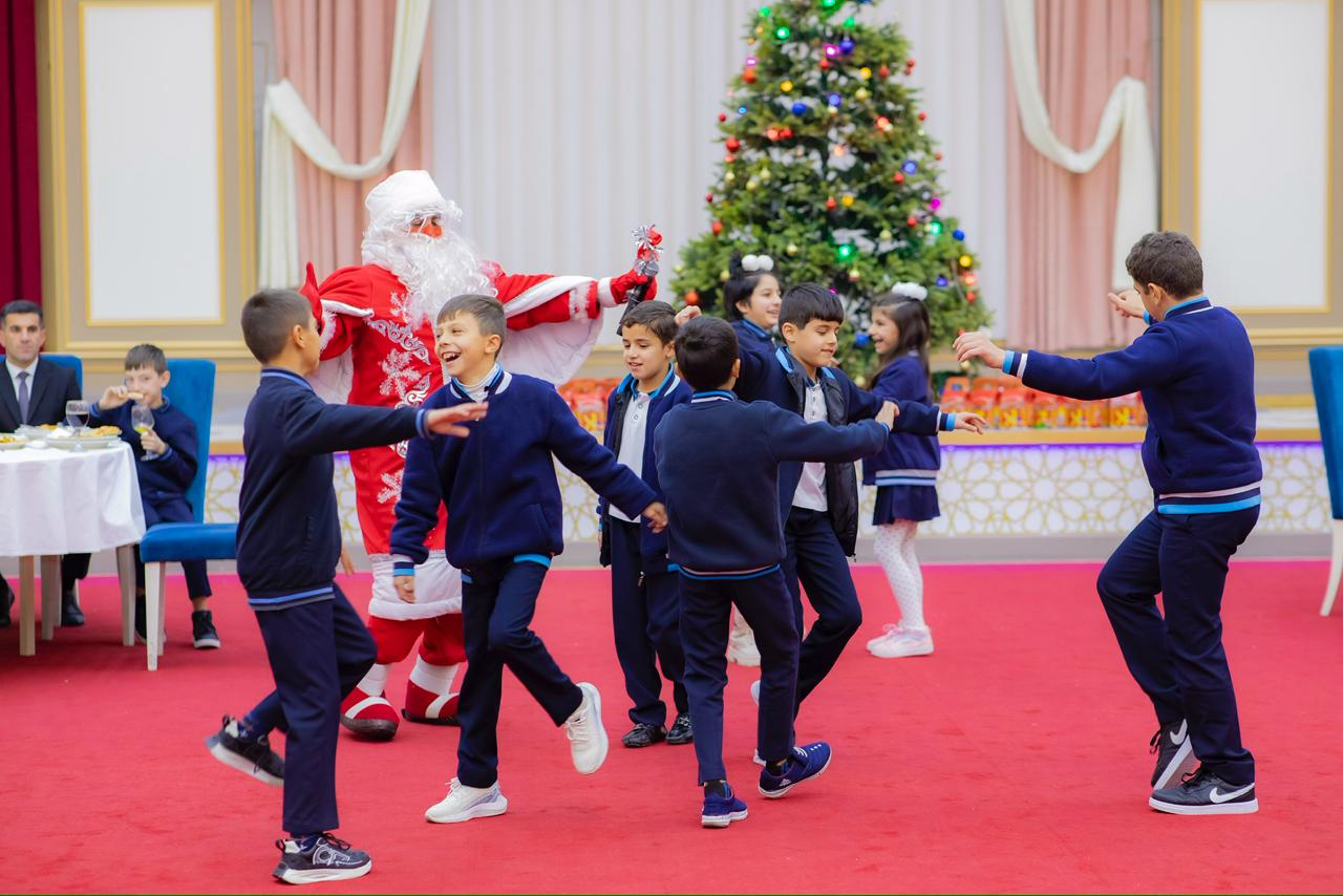 Xüsusi qayğıya ehtiyacı olan uşaqlar üçün yeni il şənliyi təşkil olunub