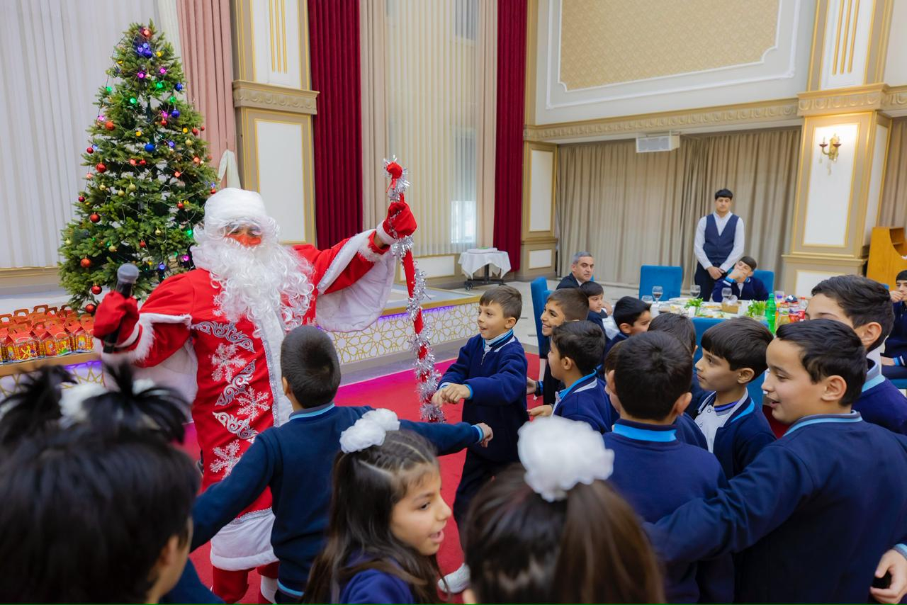 Xüsusi qayğıya ehtiyacı olan uşaqlar üçün yeni il şənliyi təşkil olunub