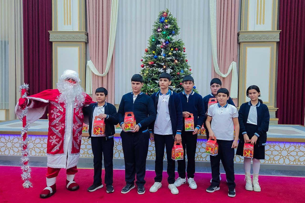 Xüsusi qayğıya ehtiyacı olan uşaqlar üçün yeni il şənliyi təşkil olunub