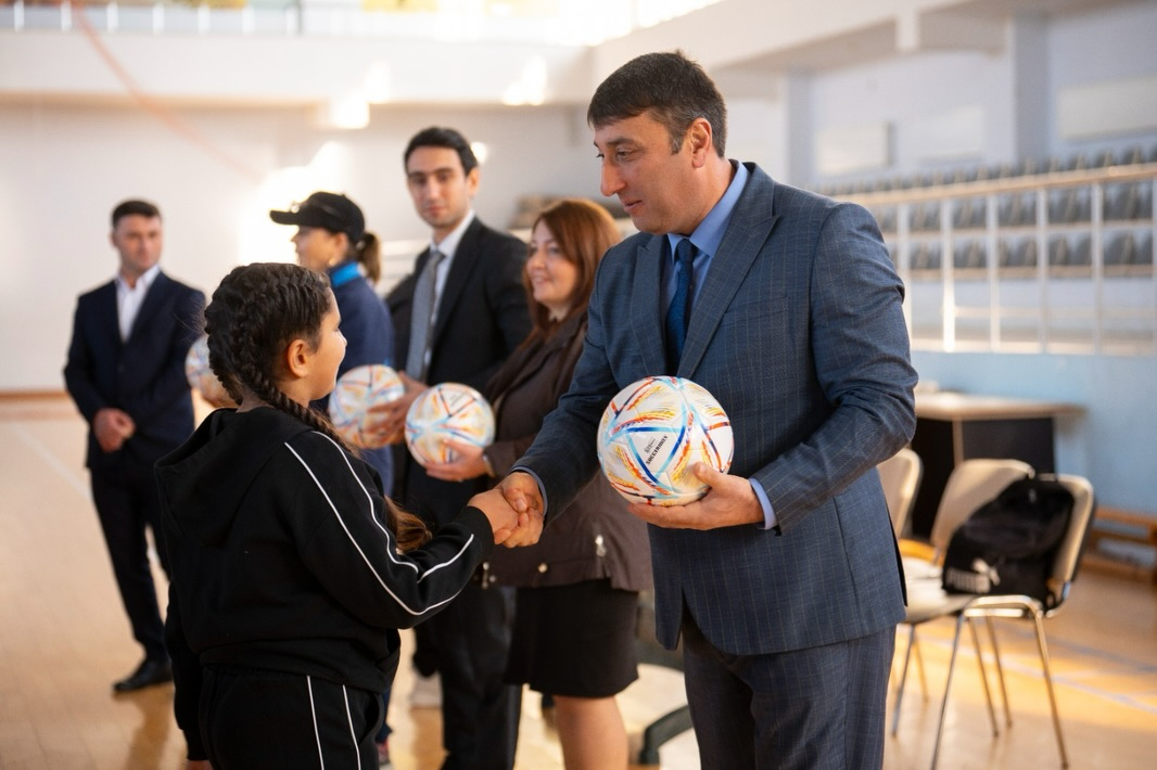 “Məktəbli Kuboku” turnirinin açılışı baş tutub