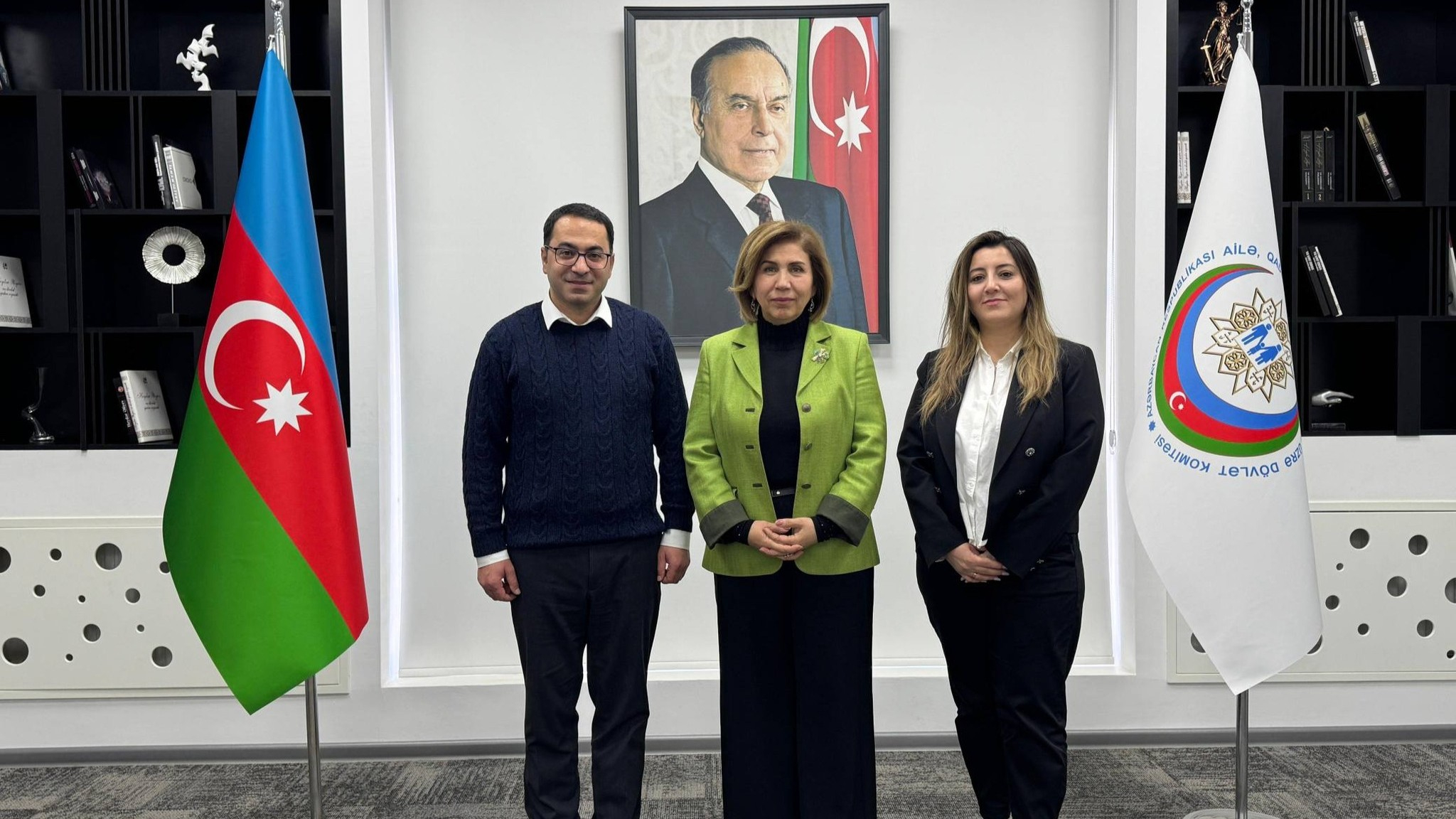 Bahar Muradova Böyük Britaniyada fəaliyyət göstərən azərbaycanlı alimlərlə görüşüb