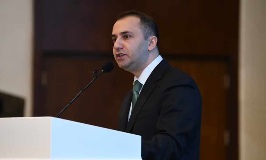 Kənan Kərimzadə: Təhsil islahatlarının mərkəzində Azərbaycan müəllimi dayanır