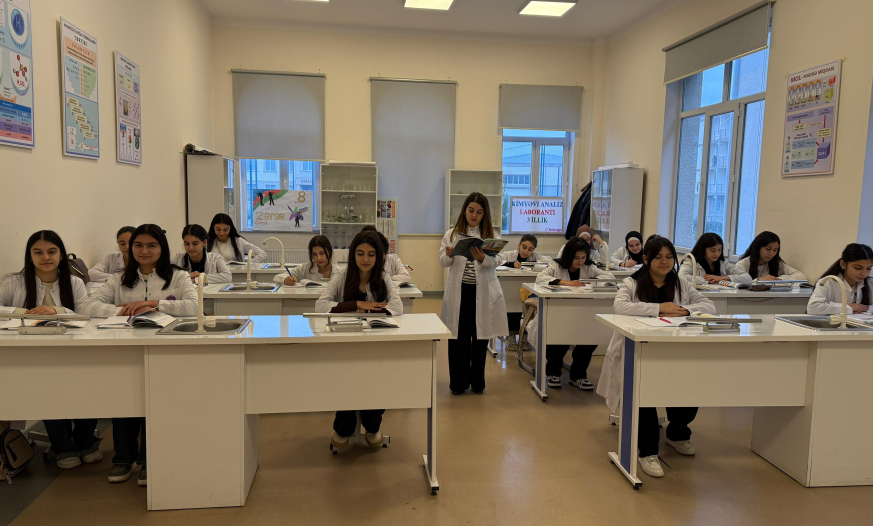 Tələbələrin şikayəti qəzetdə işıqlandırıldı