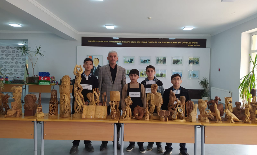 Ağaca can verən müəllim