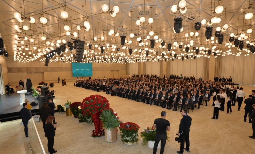 AzMİU-nun 50 illik yubileyi təntənəli şəkildə qeyd olunub