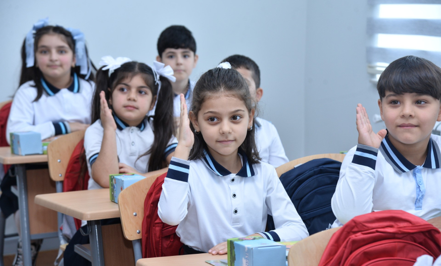 Məktəblərdə geyim formalarına dair monitorinqlər təşkil ediləcək