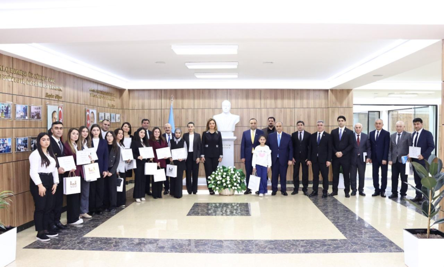 “İlin gənc müəllimləri” müsabiqəsinin qalibləri mükafatlandırıldı