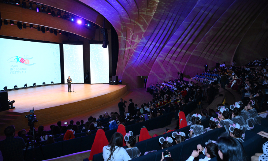 Uşaq İncəsənət Festivalının yekun mükafatlandırma mərasimi keçirilib