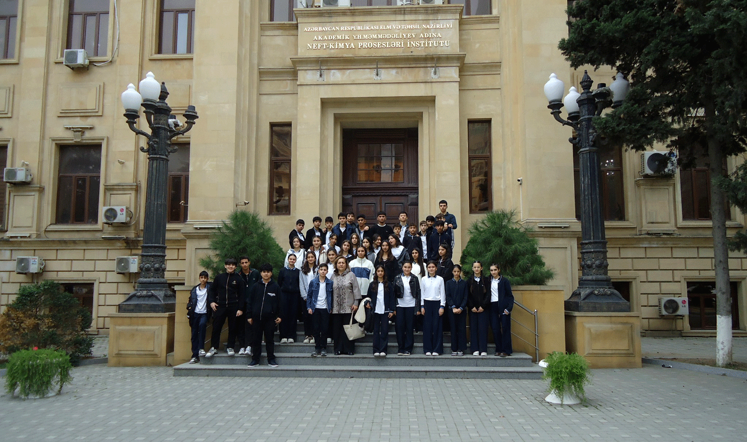 Paytaxt məktəblərində Yusif Məmmədəliyevin yubileyi qeyd olunub