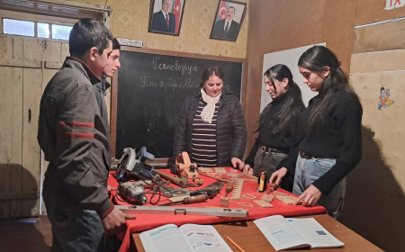 Göygöldə kənd məktəbində texnologiyaya dair maarifləndirici dərs keçirilib 