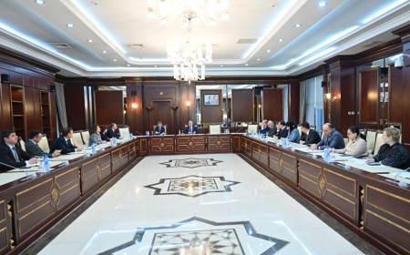 Elm və təhsil komitəsinin ilk iclası keçirilib