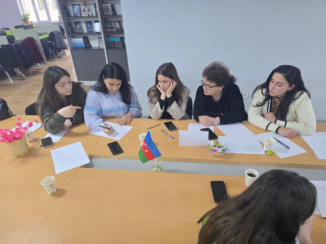 Regionlarda məktəb psixoloqları üçün təlimlər keçirilib