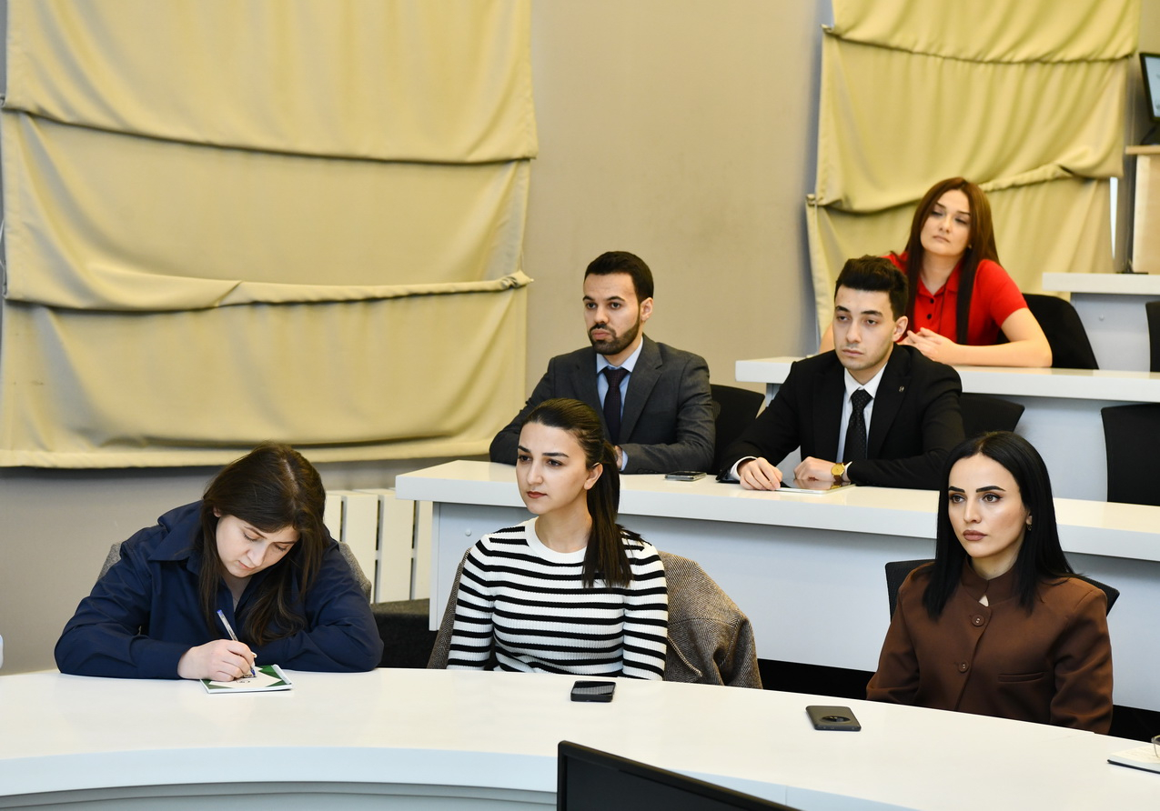 ADNSU-da sənaye biotexnologiyası üzrə seminar keçirilib