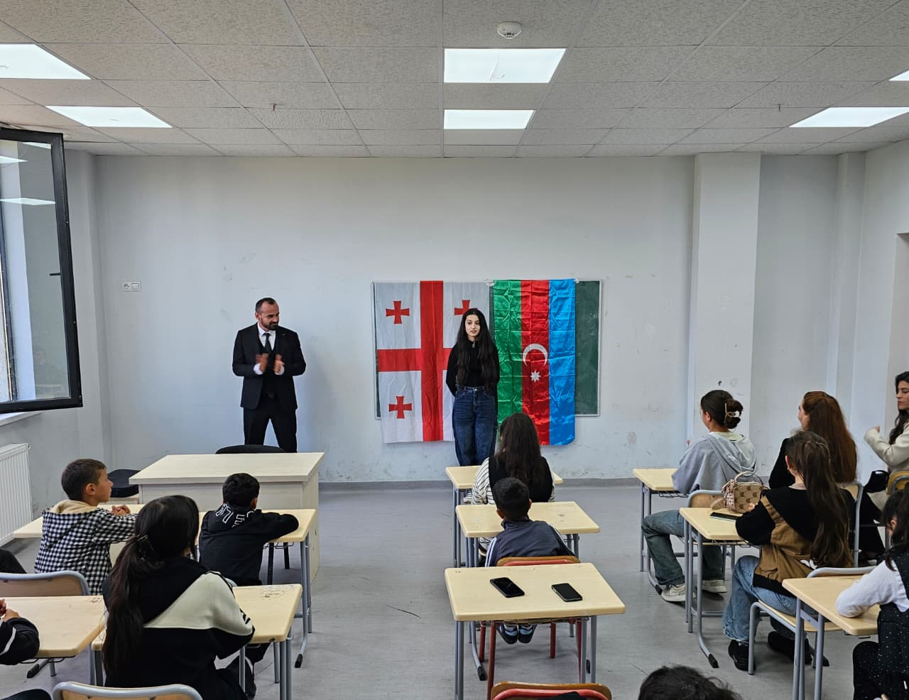 Xaricdəki “Azərbaycan məktəbləri”