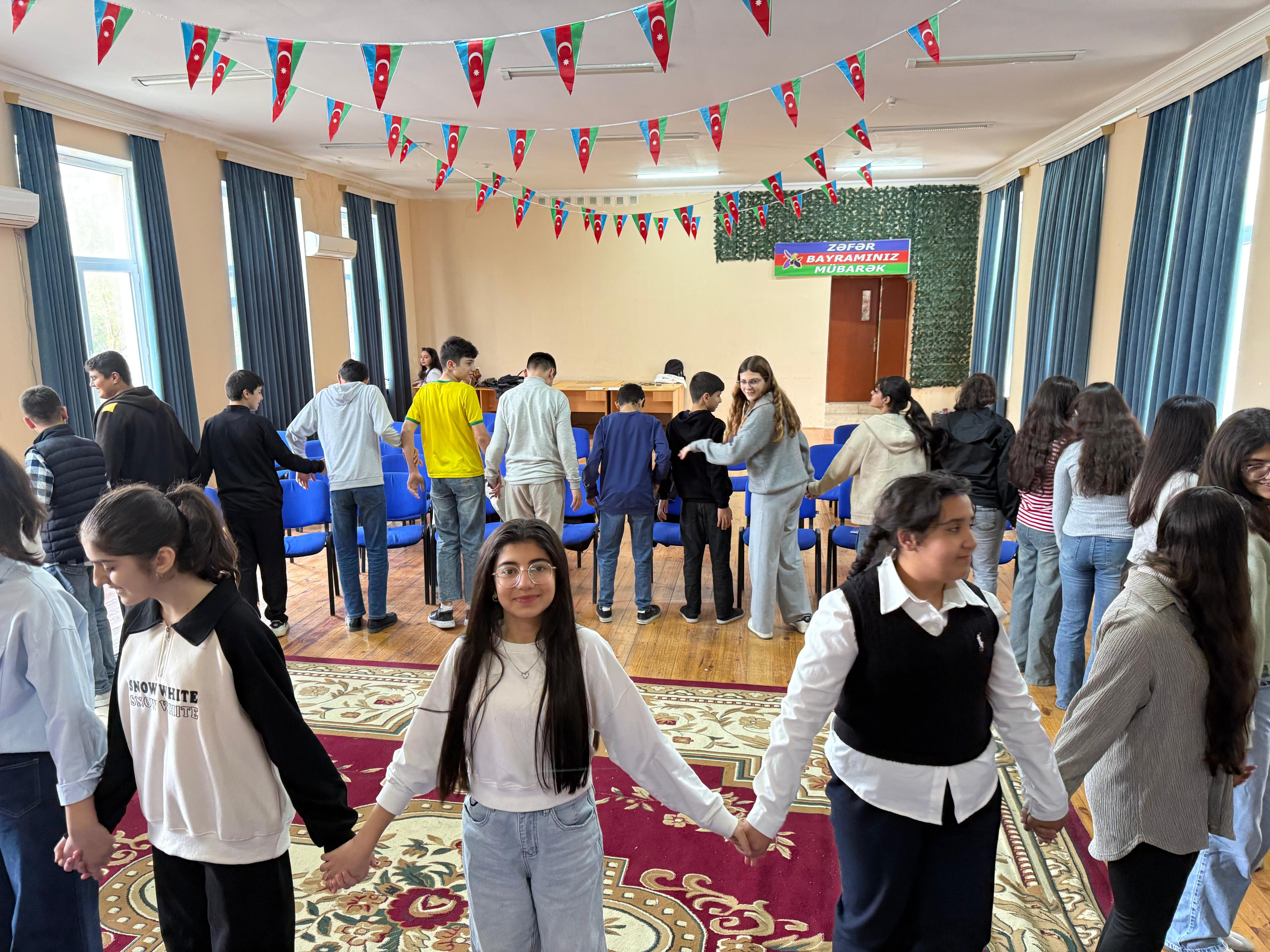 Qaradağ məktəblərində “Bacarıqlar məktəbi” layihəsi icra olunur