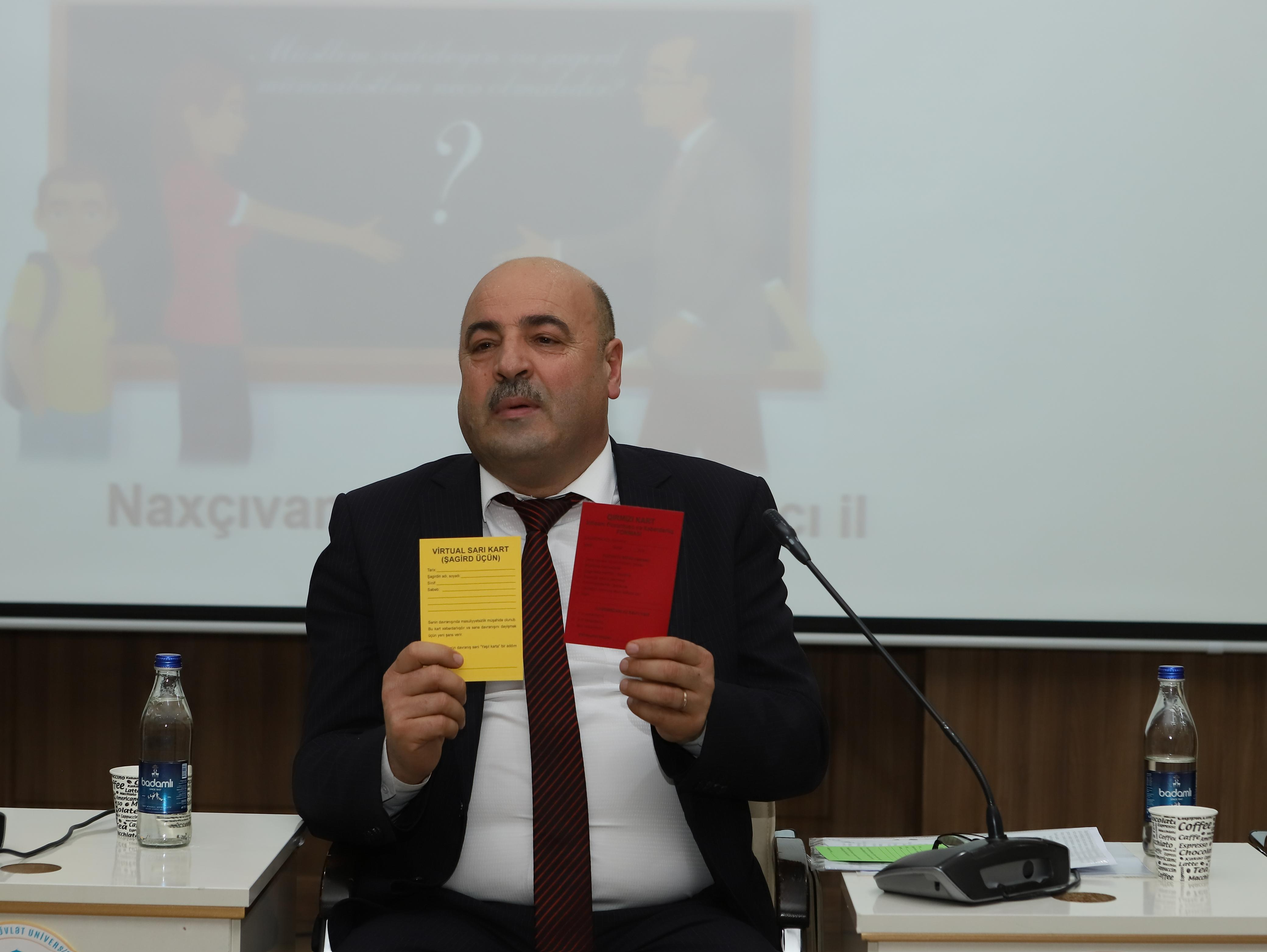 Naxçıvanda məktəb-ailə tərəfdaşlığı müzakirə olunub