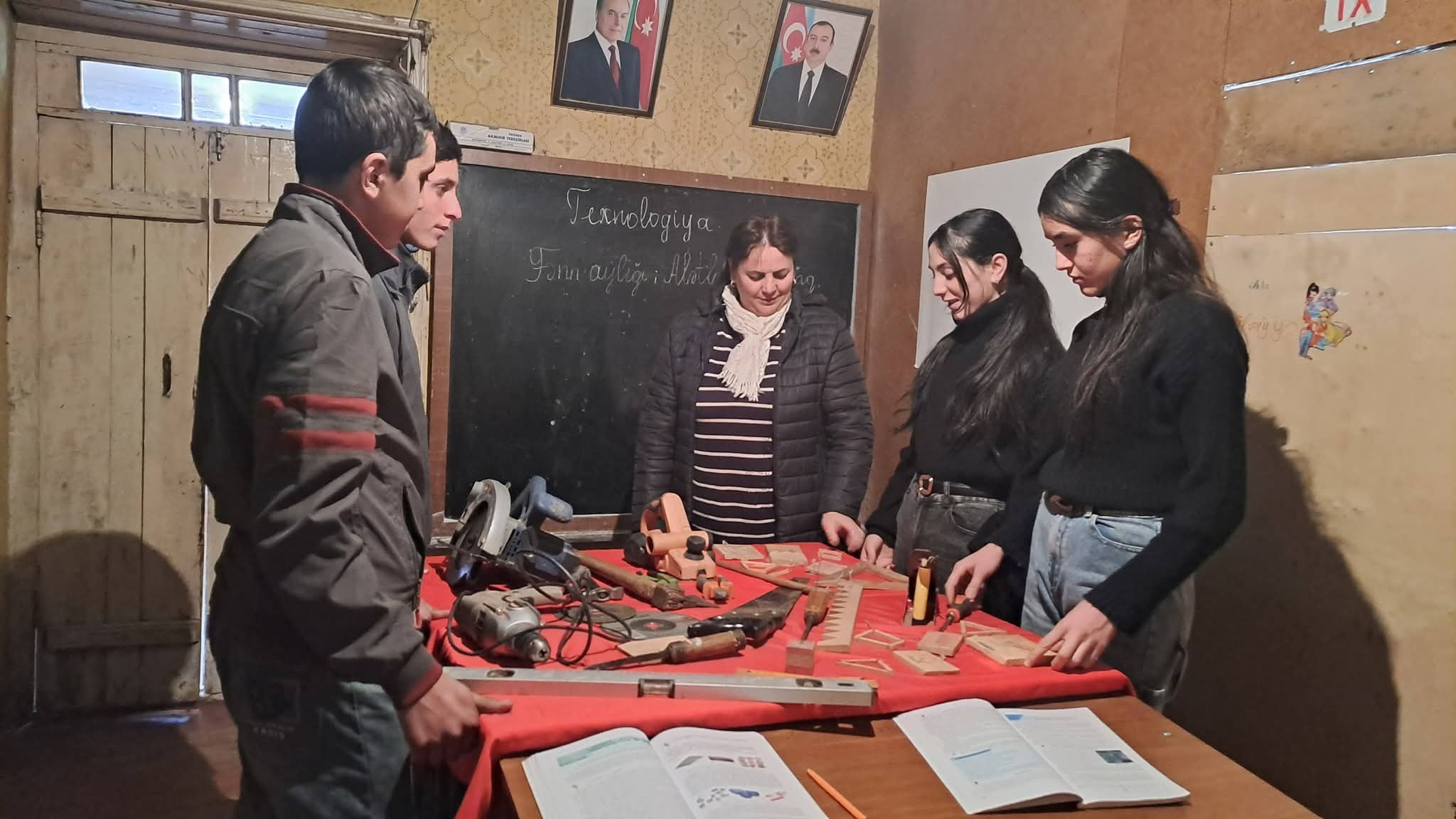 Göygöldə kənd məktəbində texnologiyaya dair maarifləndirici dərs keçirilib