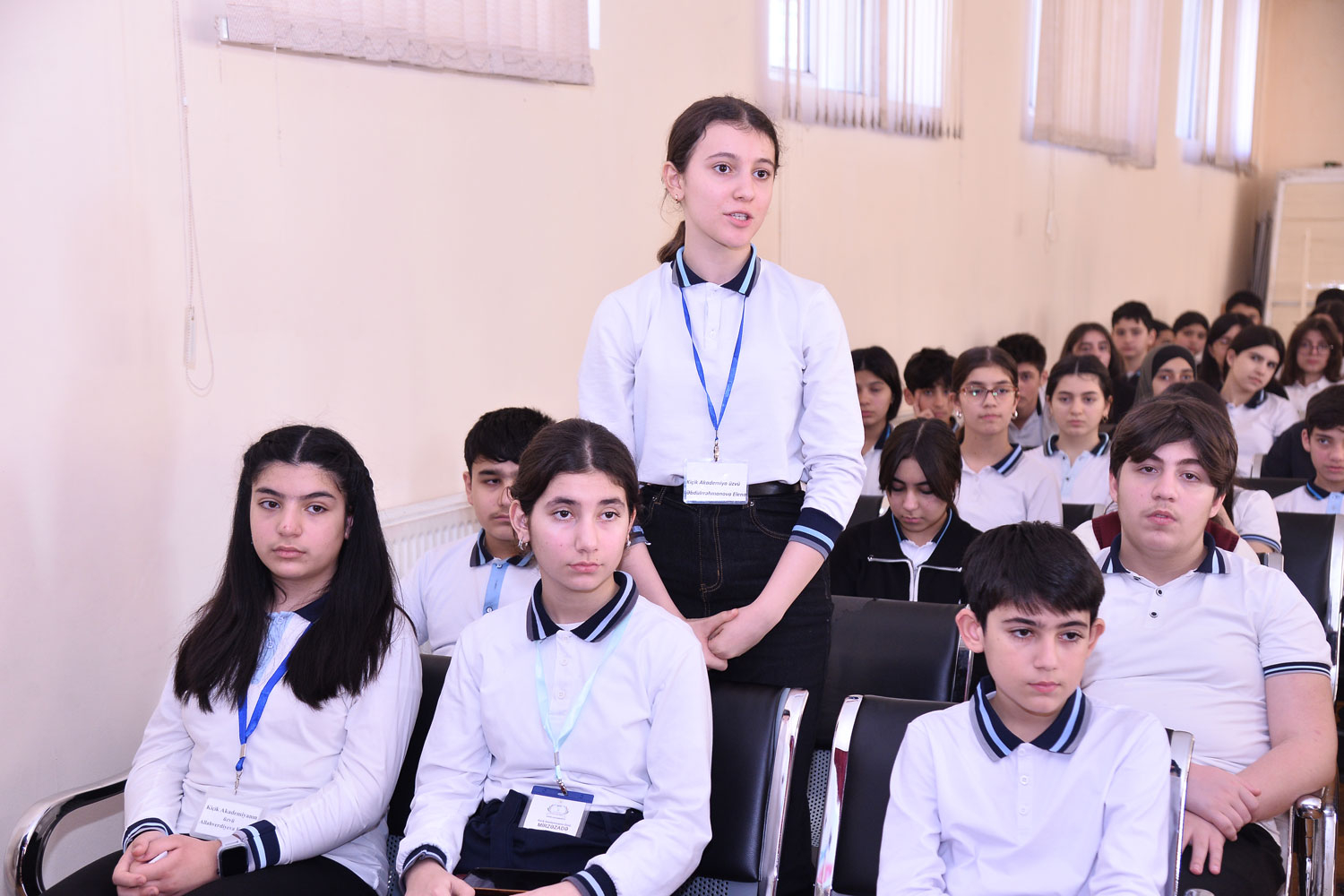 Məktəbdə öyrədilən ana dili heç zaman möhkəmliyini itirmir - akademik