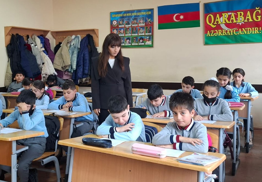 Məktəblərdə yeni qiymətləndirmə modelinin tətbiqi araşdırılır