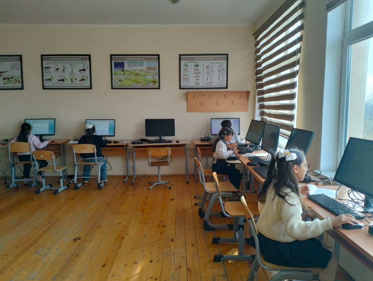 Qarabağ məktəblərində BSQ-lər rəqəmsal formada keçirilir