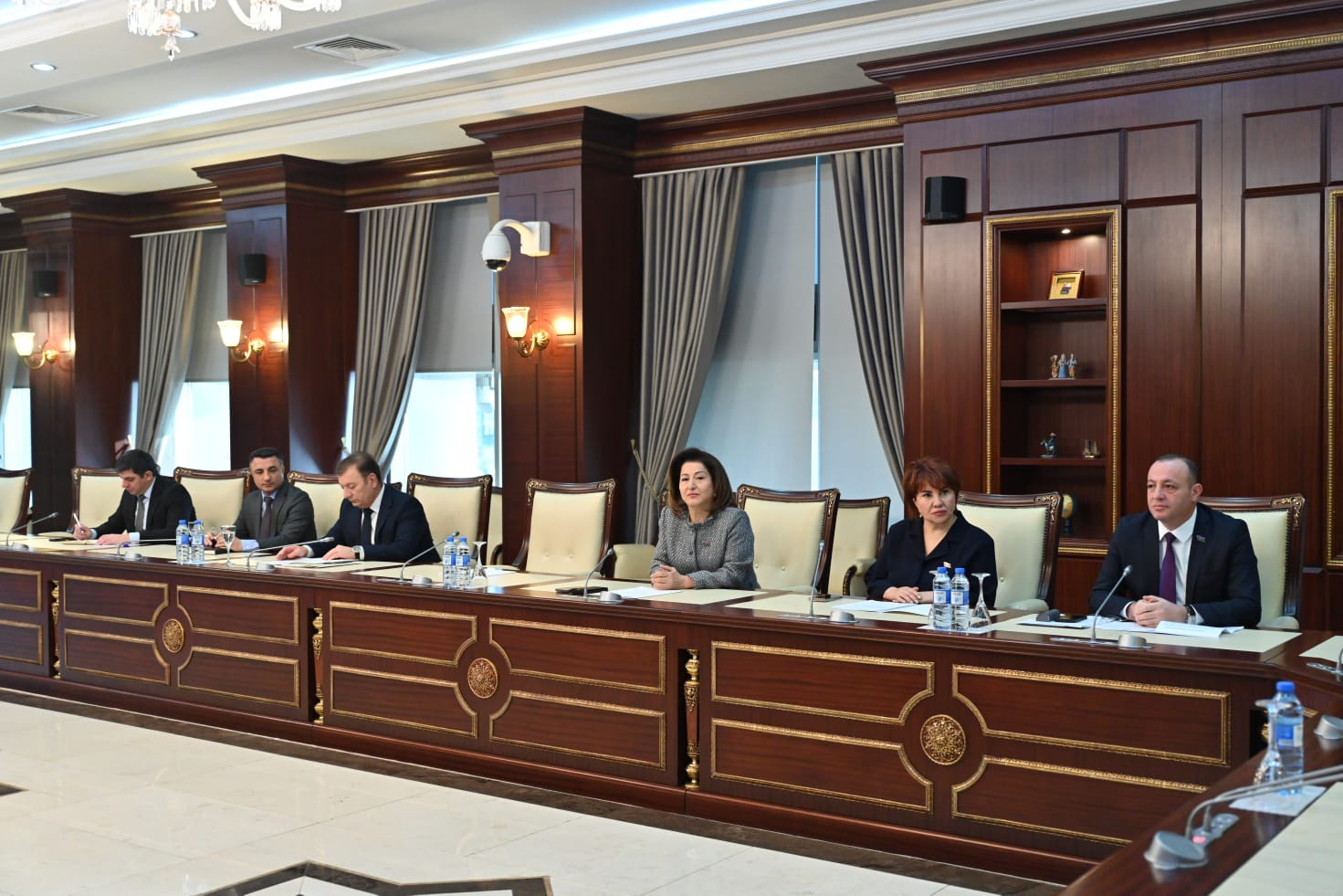 Elm və təhsil komitəsinin ilk iclası keçirilib