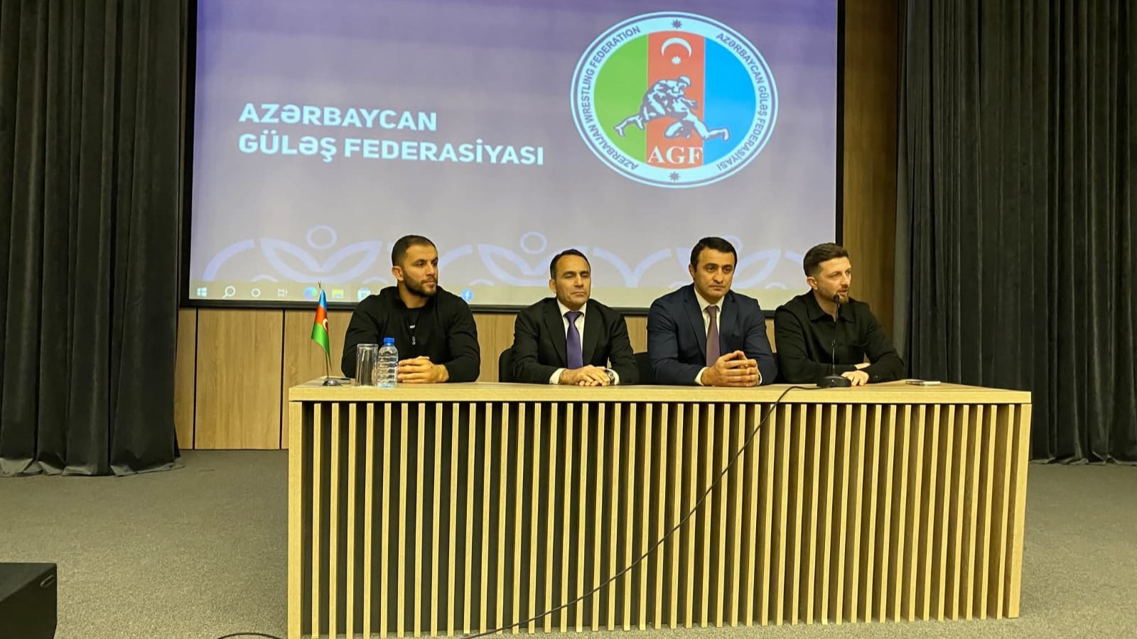 Olimpiya və dünya çempionları Şuşada məktəblilərlə görüşüblər