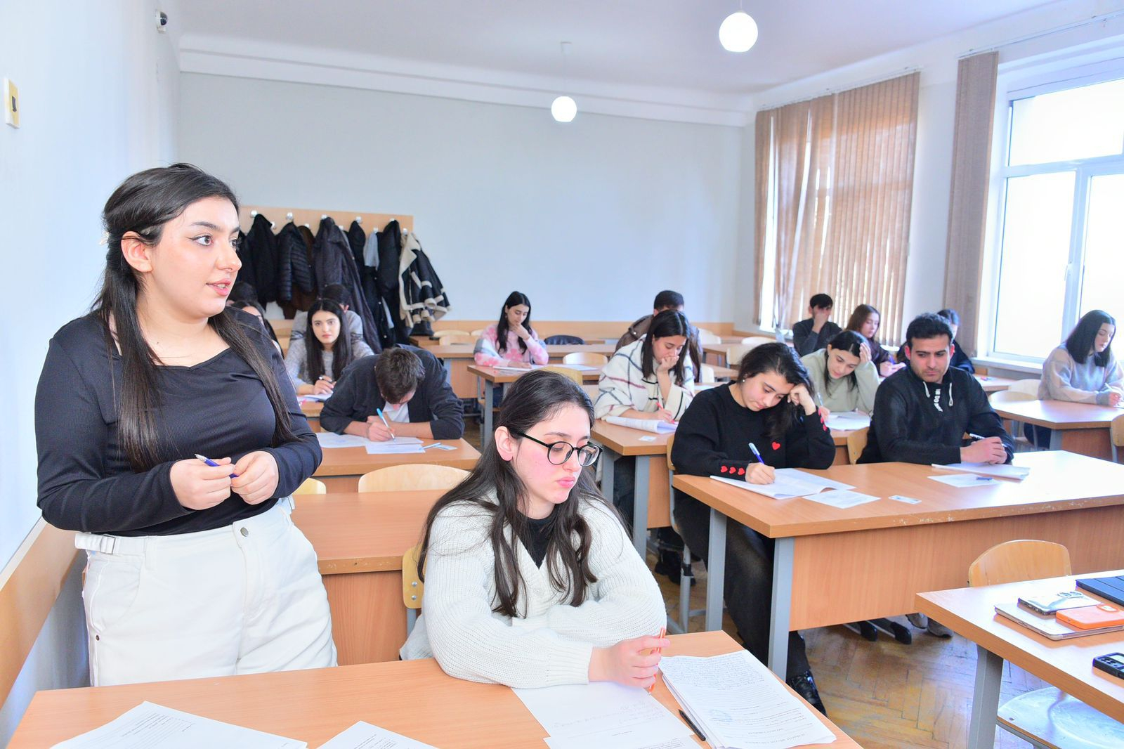 İctimai Şuranın üzvləri SDU-da imtahanların gedişini izləyiblər