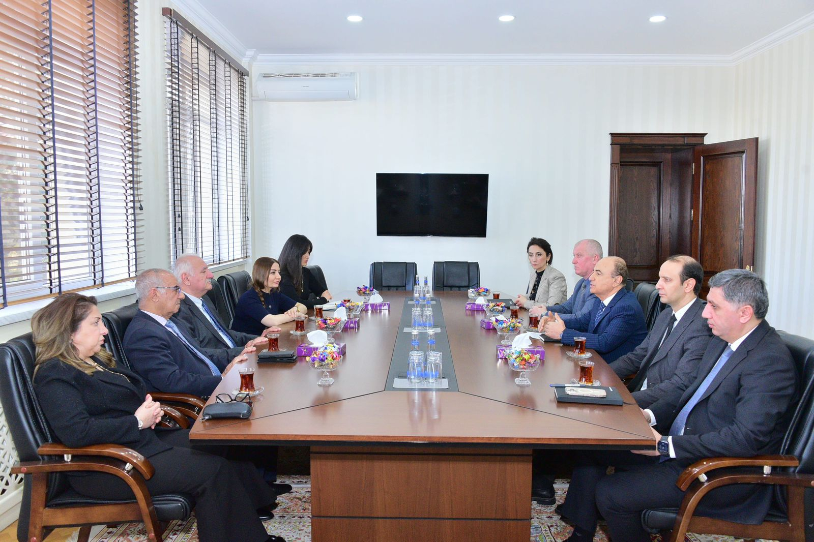 İctimai Şuranın üzvləri SDU-da imtahanların gedişini izləyiblər