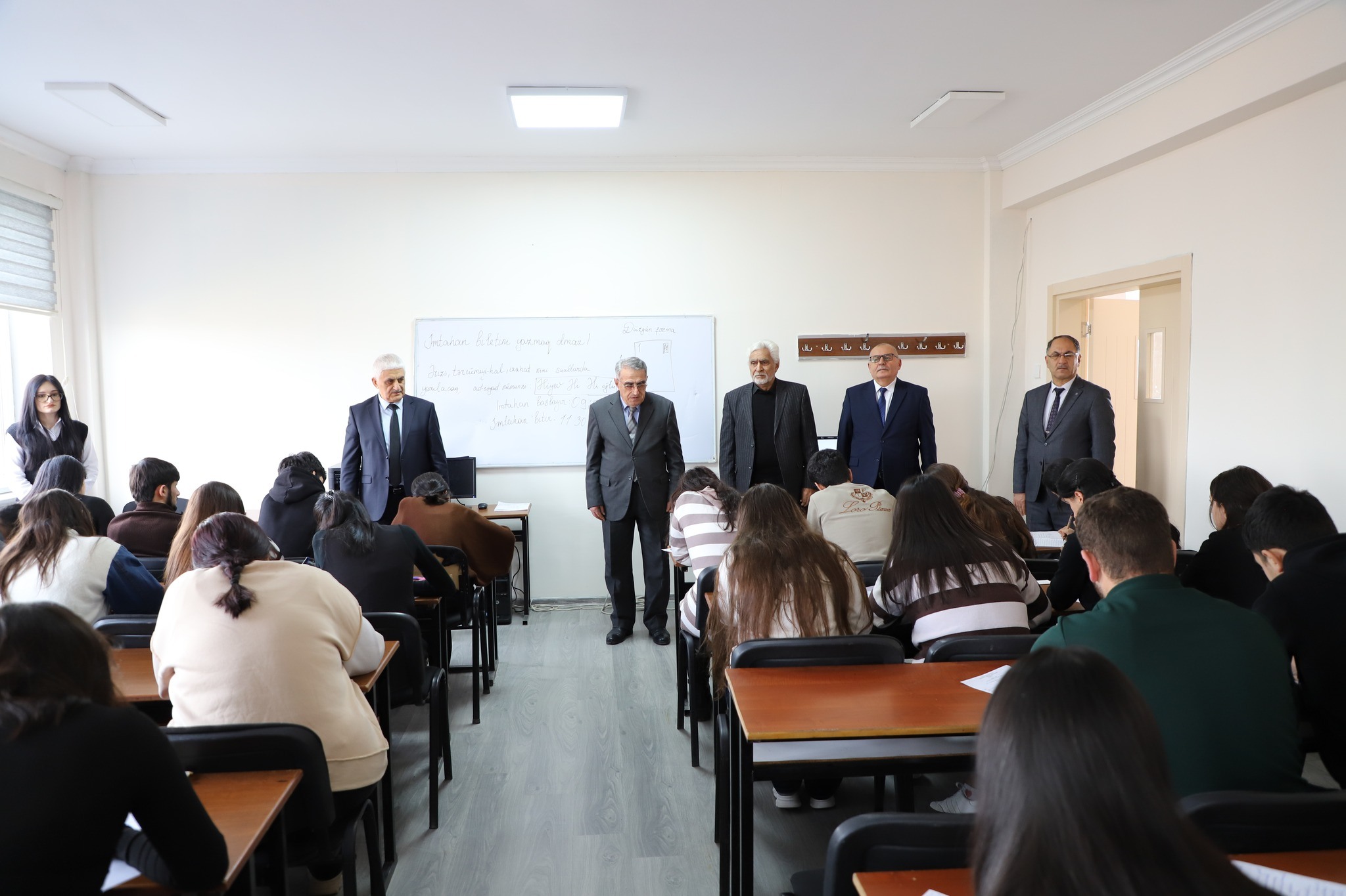 İctimai Şura üzvləri LDU-da imtahanların gedişini izləyiblər