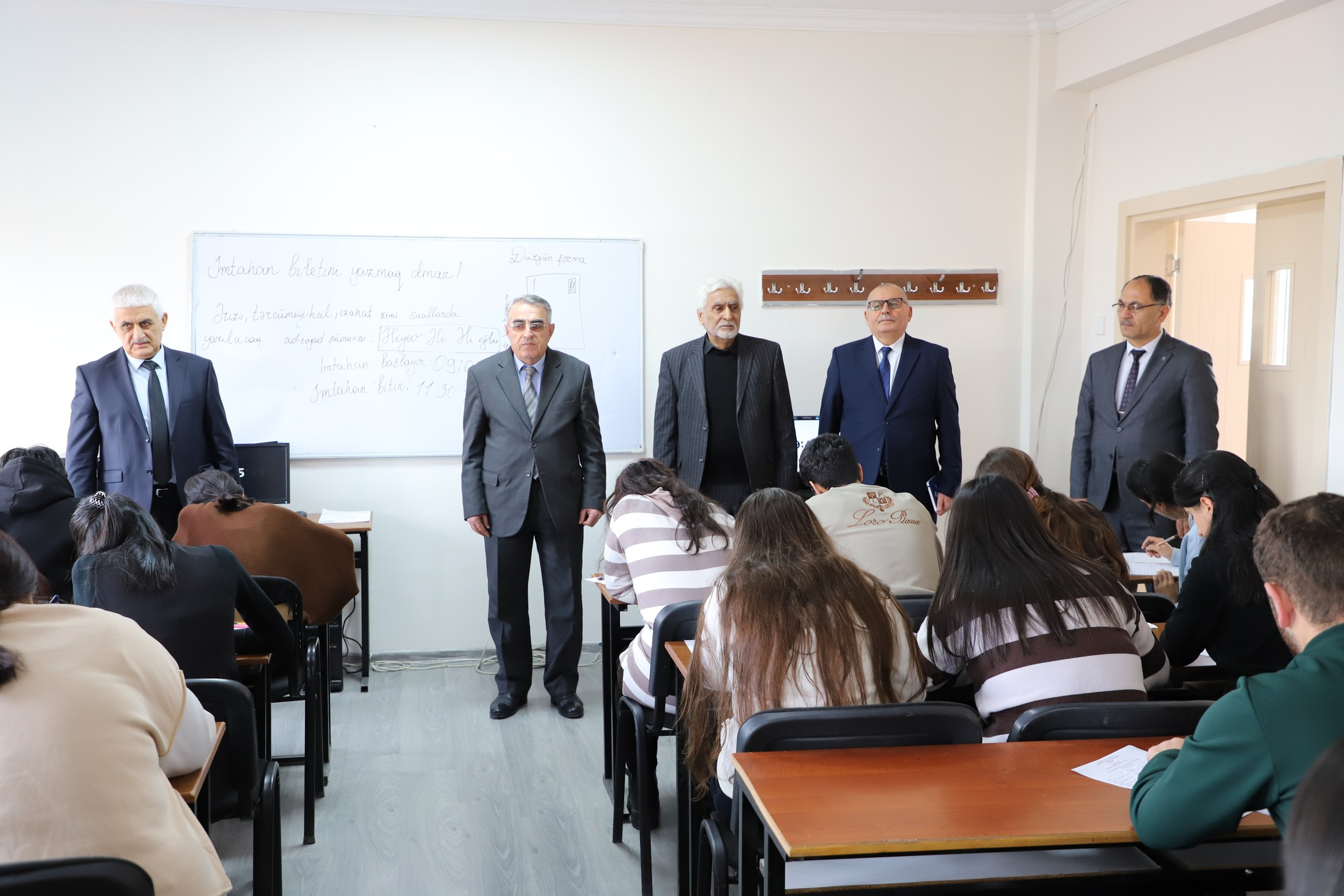 İctimai Şura üzvləri LDU-da imtahanların gedişini izləyiblər