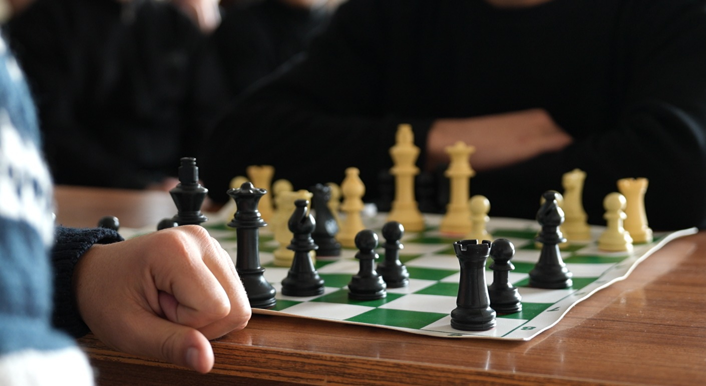 Yeniyetmə məhbuslar necə təhsil alırlar?