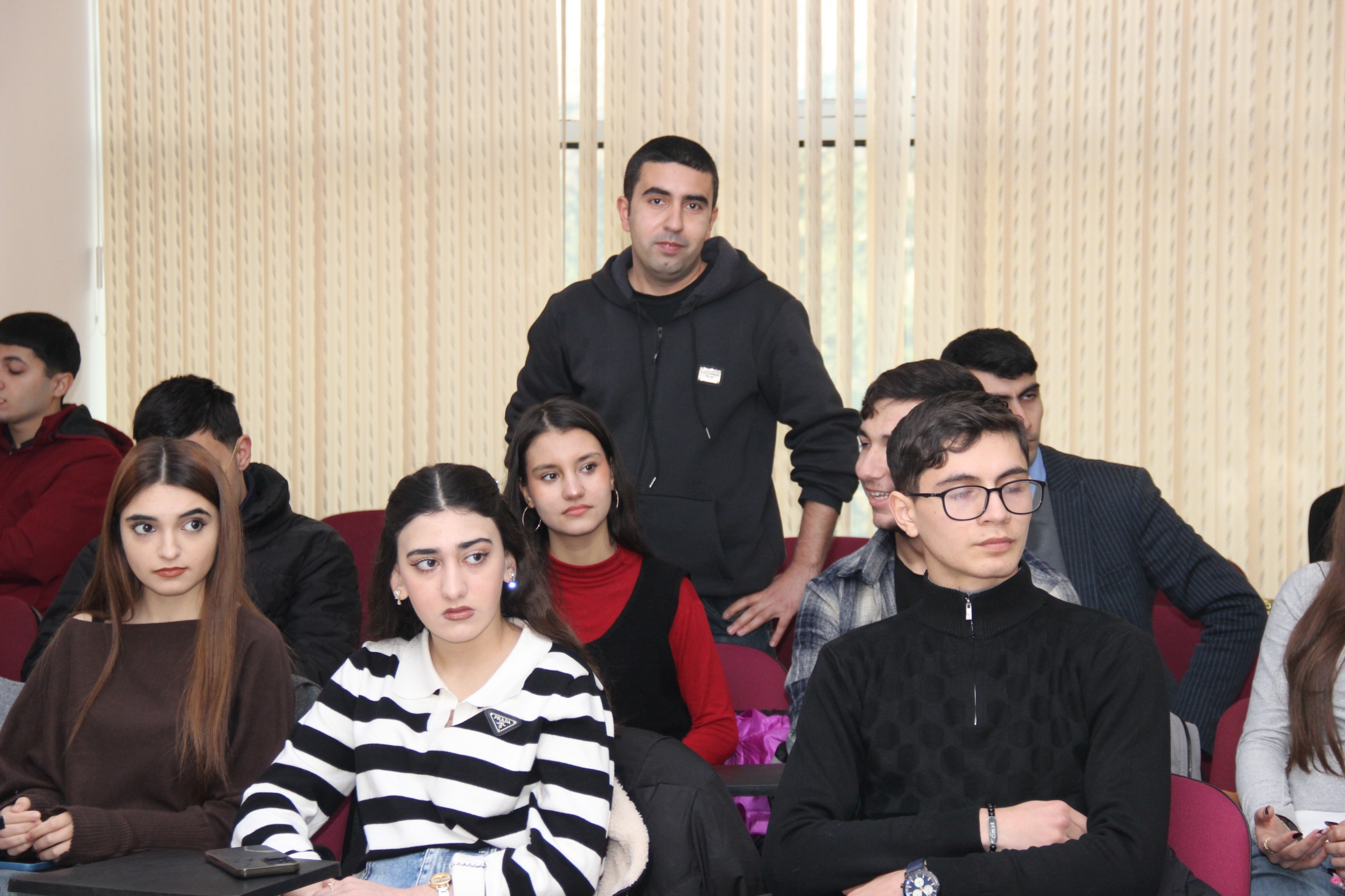 “Mediada gənclərin hüquqi mübarizəsi” layihəsi çərçivəsində debat yarışı keçirilib