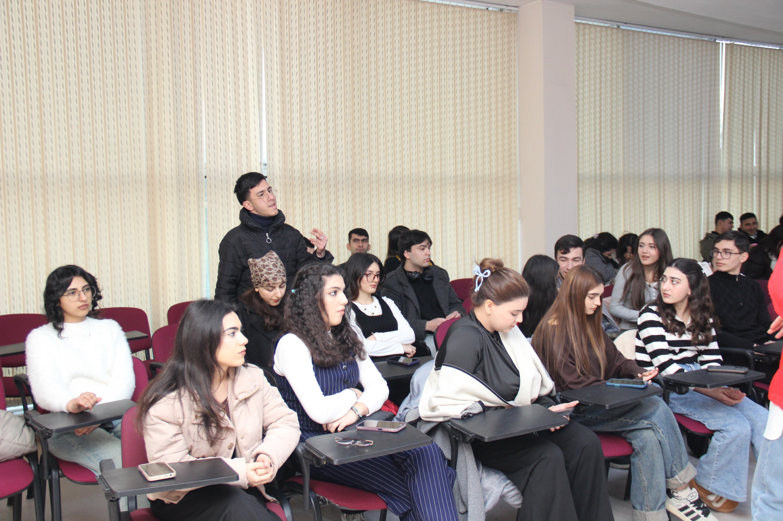 “Mediada gənclərin hüquqi mübarizəsi” layihəsi çərçivəsində debat yarışı keçirilib