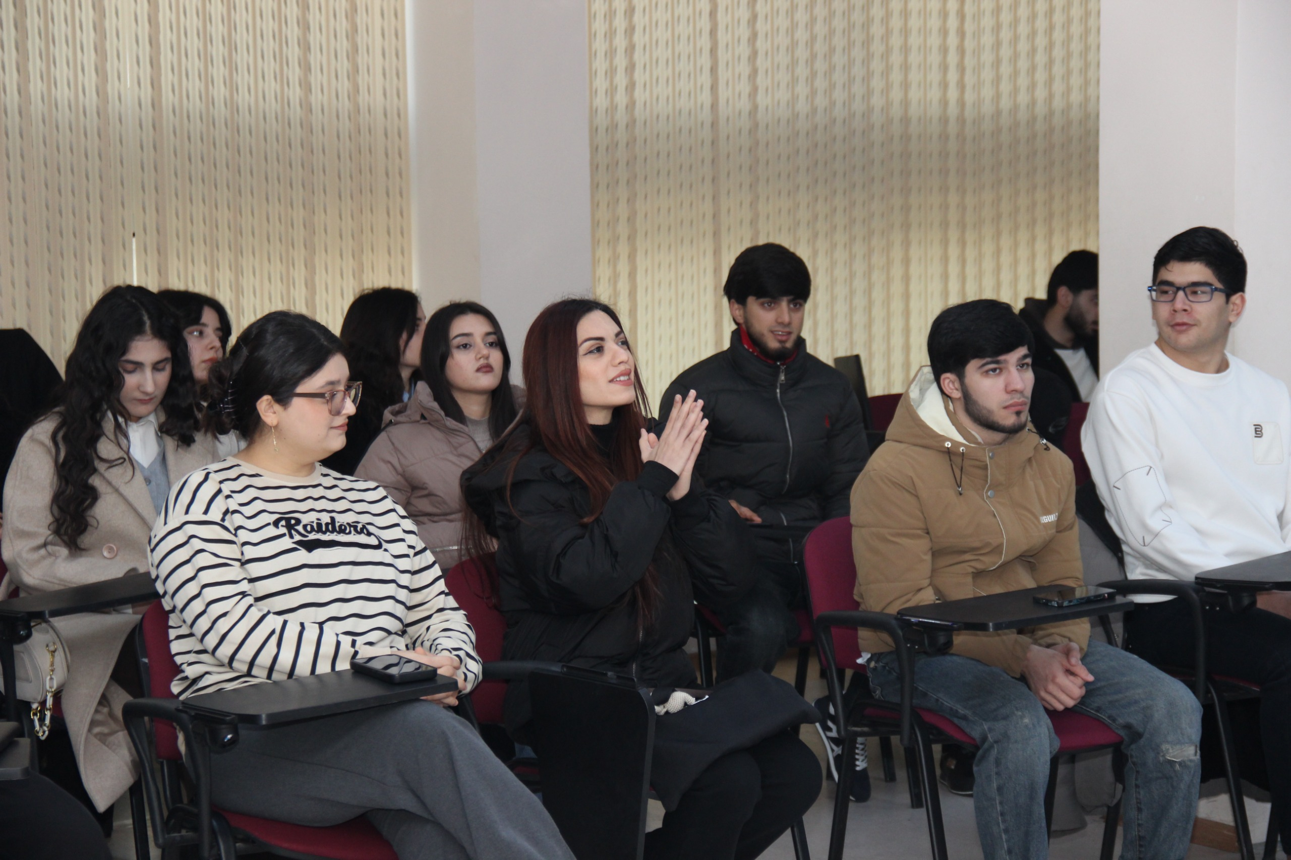 “Mediada gənclərin hüquqi mübarizəsi” layihəsi çərçivəsində debat yarışı keçirilib