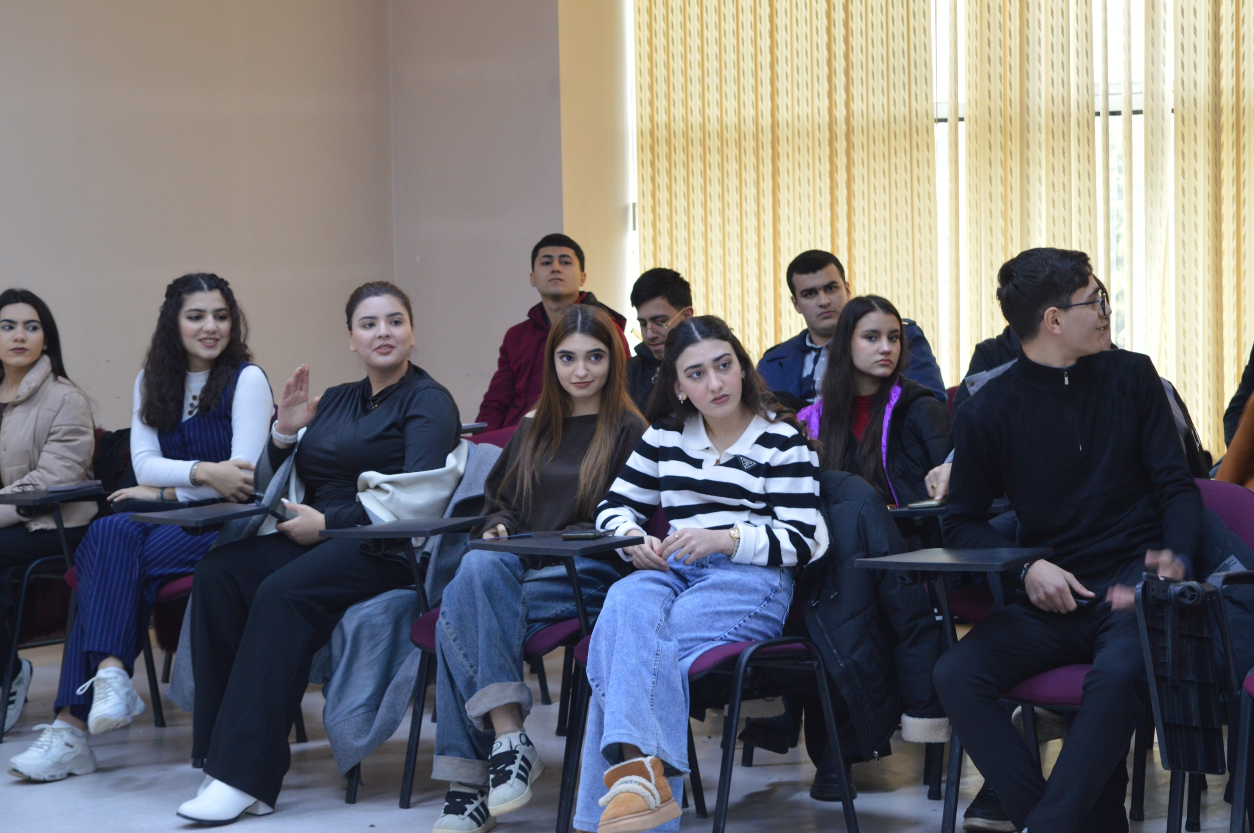 “Mediada gənclərin hüquqi mübarizəsi” layihəsi çərçivəsində debat yarışı keçirilib