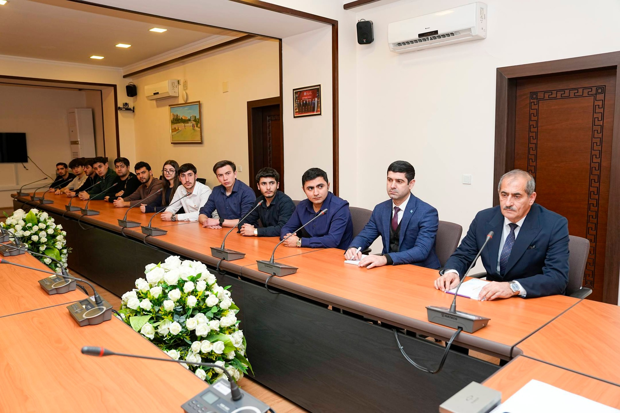 NDU tələbələri sertifikatla təltif olunublar