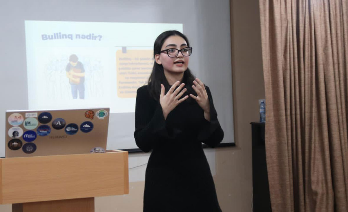 Məktəblilər üçün hüquqi maarifləndirmə təlimləri keçirilib