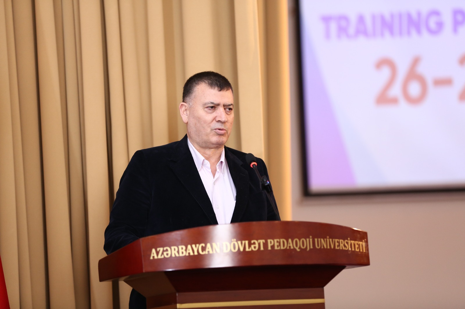 ADPU-da “Hədəfdə STEAM-8” beynəlxalq təlim-treninqi öz işinə başlayıb