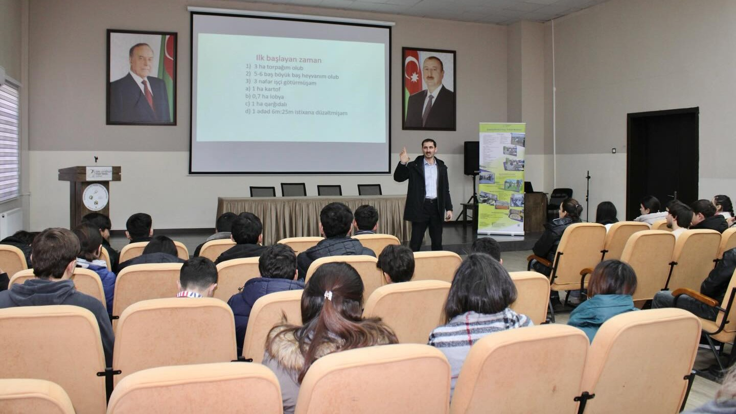 Qəbələ Dövlət Peşə Təhsil Mərkəzində maarifləndirici seminar keçirilib