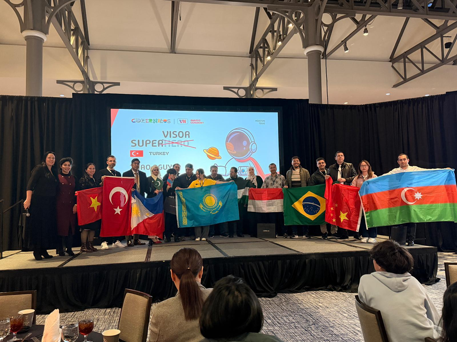 Məktəblimiz Kopernik Olimpiadasında gümüş medal qazanıb