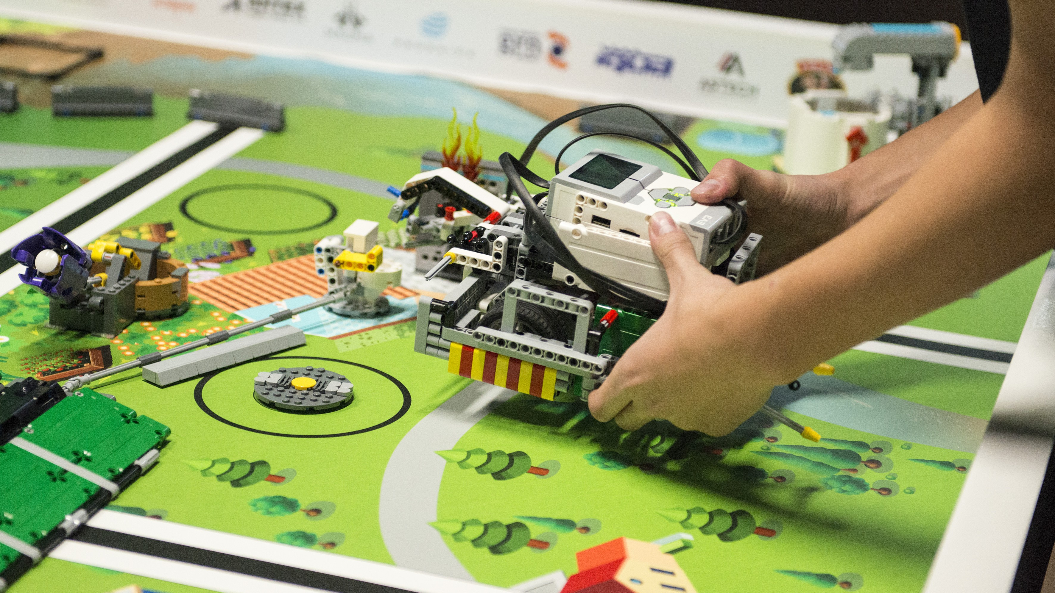 "FIRST Lego League Challenge" yarışı üzrə respublika turniri keçiriləcək