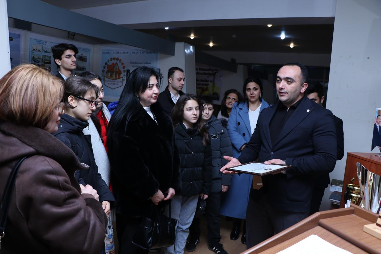 AzMİU-da “Memarlıq və Şəhərsalma İli” çərçivəsində maarifləndirici ekskursiya təşkil olunub